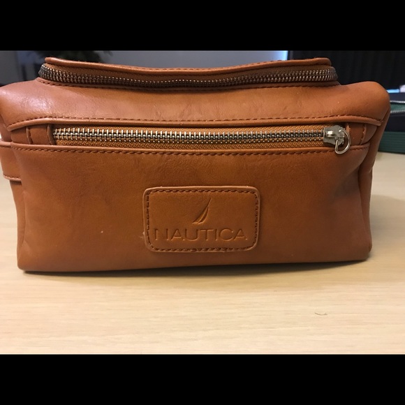 ❗️Men’s Authentic Leather Nautica Toiletry Tote❗️ - Picture 1 of 6